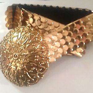Vintage Stranger Saks Fifth Avenue Ladies Gold Tone Belt